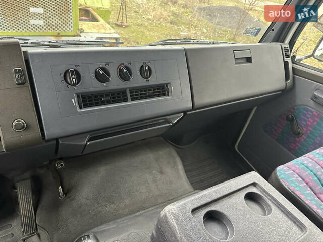 Белый Мерседес Атего, объемом двигателя 5.96 л и пробегом 450 тыс. км за 13800 $, фото 4 на Automoto.ua