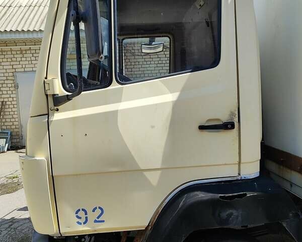 Белый Мерседес Атего, объемом двигателя 6 л и пробегом 612 тыс. км за 5800 $, фото 2 на Automoto.ua