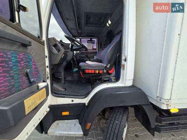 Білий Мерседес Атего, об'ємом двигуна 4.3 л та пробігом 600 тис. км за 10000 $, фото 4 на Automoto.ua