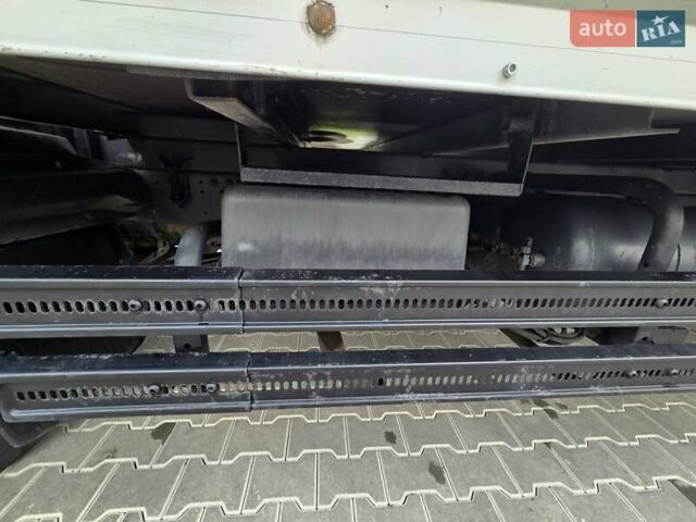 Білий Мерседес Атего, об'ємом двигуна 4.3 л та пробігом 600 тис. км за 10000 $, фото 5 на Automoto.ua