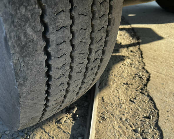 Білий Мерседес Атего, об'ємом двигуна 5.96 л та пробігом 200 тис. км за 9800 $, фото 4 на Automoto.ua