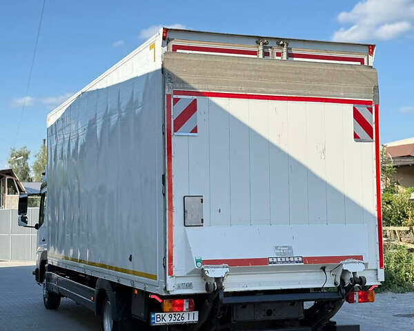 Белый Мерседес Атего, объемом двигателя 4.25 л и пробегом 660 тыс. км за 15777 $, фото 8 на Automoto.ua