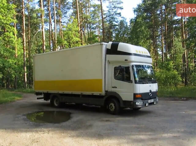Белый Мерседес Атего, объемом двигателя 0 л и пробегом 270 тыс. км за 9339 $, фото 1 на Automoto.ua