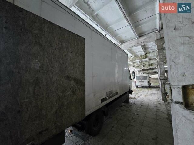 Белый Мерседес Атего, объемом двигателя 4.25 л и пробегом 700 тыс. км за 11000 $, фото 13 на Automoto.ua