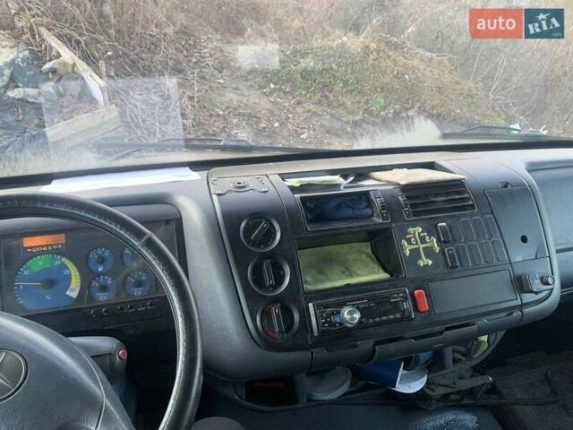 Белый Мерседес Атего, объемом двигателя 4.2 л и пробегом 209 тыс. км за 7000 $, фото 1 на Automoto.ua