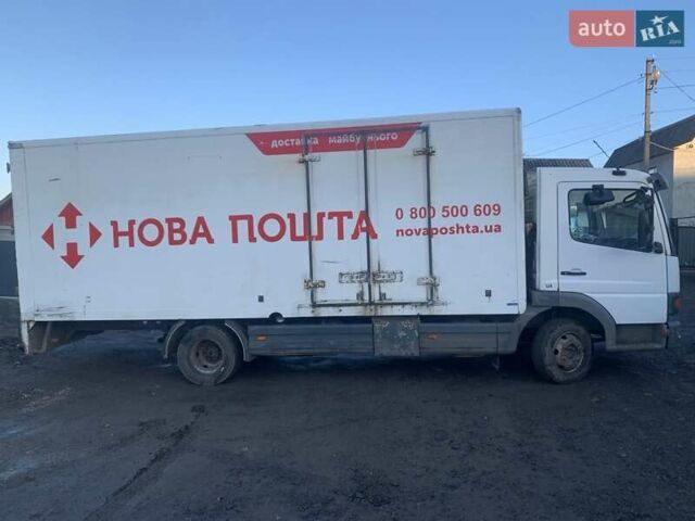Белый Мерседес Атего, объемом двигателя 4.2 л и пробегом 209 тыс. км за 7000 $, фото 7 на Automoto.ua