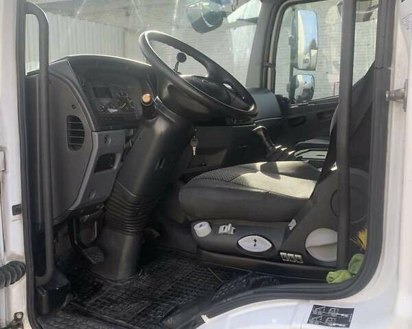 Белый Мерседес Атего, объемом двигателя 4.2 л и пробегом 690 тыс. км за 26900 $, фото 12 на Automoto.ua