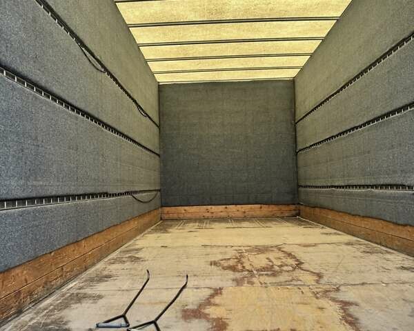 Белый Мерседес Атего, объемом двигателя 4.25 л и пробегом 540 тыс. км за 19500 $, фото 10 на Automoto.ua