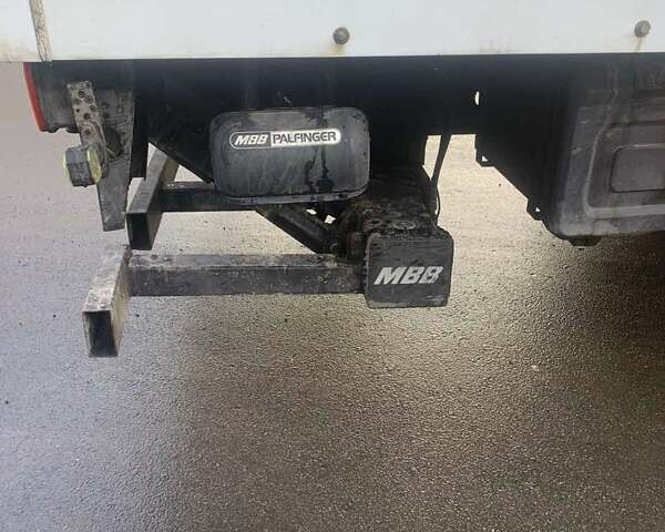 Белый Мерседес Атего, объемом двигателя 4.2 л и пробегом 690 тыс. км за 26900 $, фото 1 на Automoto.ua