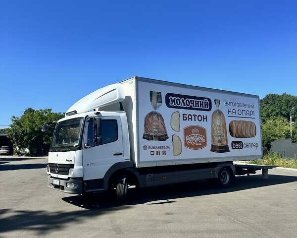 Белый Мерседес Атего, объемом двигателя 4.25 л и пробегом 540 тыс. км за 19500 $, фото 15 на Automoto.ua