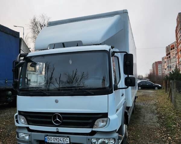 Білий Мерседес Атего, об'ємом двигуна 4.2 л та пробігом 450 тис. км за 22500 $, фото 1 на Automoto.ua