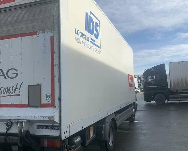 Белый Мерседес Атего, объемом двигателя 4.2 л и пробегом 690 тыс. км за 26900 $, фото 4 на Automoto.ua