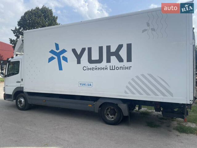 Белый Мерседес Атего, объемом двигателя 4.25 л и пробегом 933 тыс. км за 19300 $, фото 3 на Automoto.ua