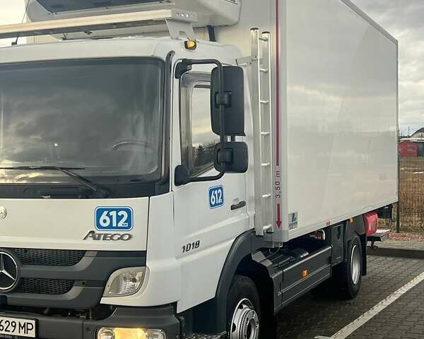 Белый Мерседес Атего, объемом двигателя 4.25 л и пробегом 352 тыс. км за 37000 $, фото 6 на Automoto.ua