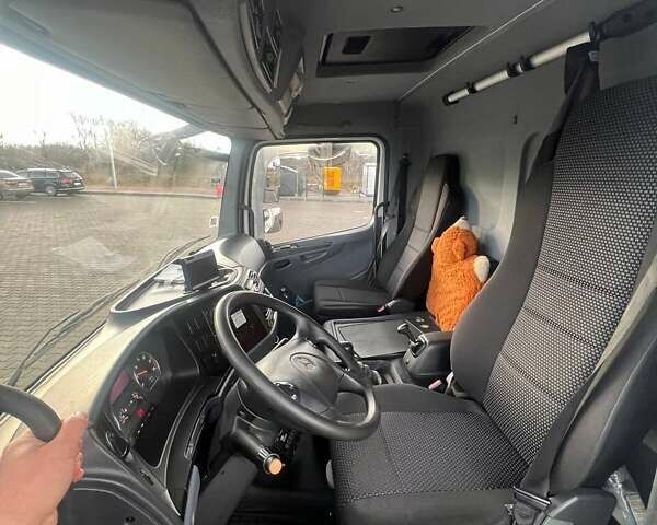 Белый Мерседес Атего, объемом двигателя 4.25 л и пробегом 352 тыс. км за 37000 $, фото 14 на Automoto.ua