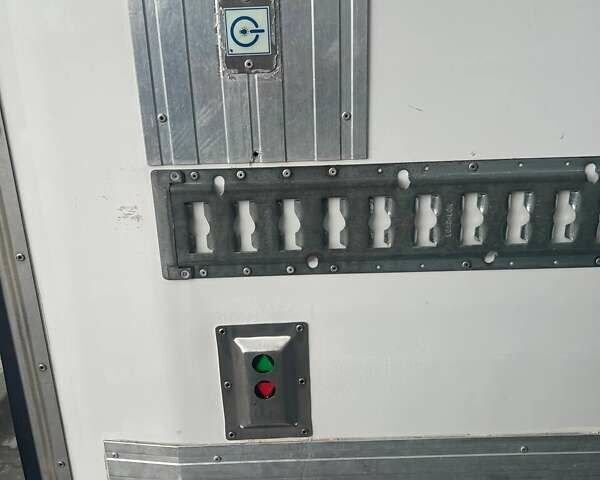 Белый Мерседес Атего, объемом двигателя 4.25 л и пробегом 352 тыс. км за 37000 $, фото 25 на Automoto.ua