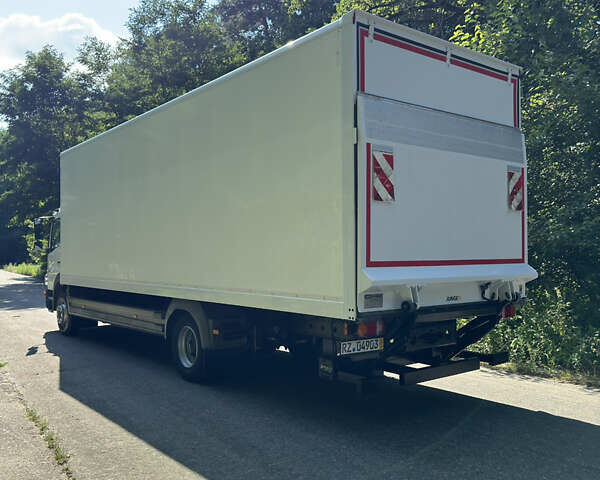 Білий Мерседес Атего, об'ємом двигуна 4.3 л та пробігом 405 тис. км за 35200 $, фото 6 на Automoto.ua