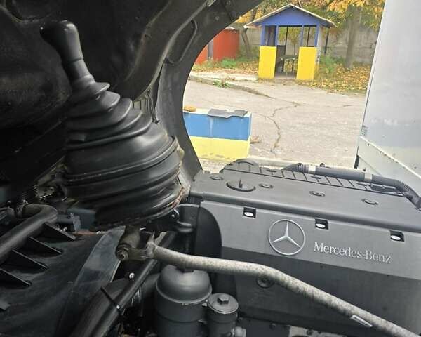 Белый Мерседес Атего, объемом двигателя 4.8 л и пробегом 638 тыс. км за 32000 $, фото 13 на Automoto.ua