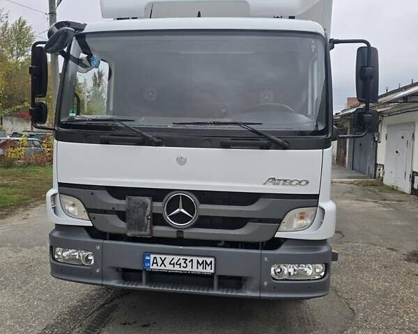 Белый Мерседес Атего, объемом двигателя 4.8 л и пробегом 638 тыс. км за 32000 $, фото 7 на Automoto.ua