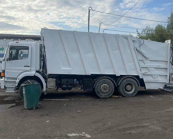 Мерседес Атего 1999 в Ивано-Франковске на Automoto.ua Белый Мерседес Атего, объемом двигателя 6 л и пробегом 0 тыс. км за 15400 $, фото 2 на Automoto.ua