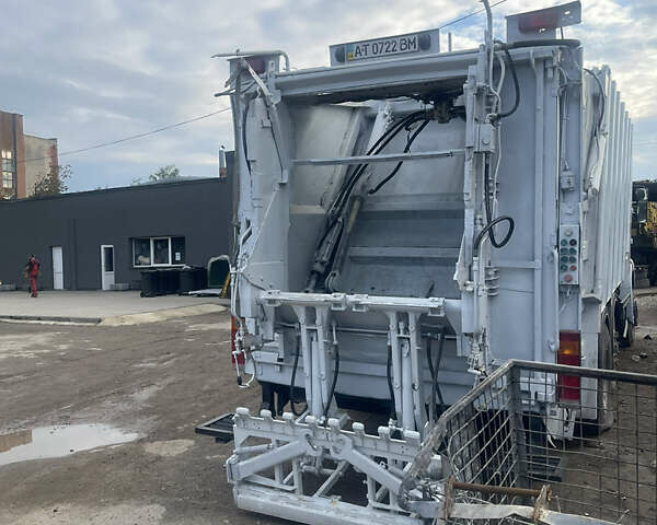 Мерседес Атего 1999 в Ивано-Франковске на Automoto.ua Белый Мерседес Атего, объемом двигателя 6 л и пробегом 0 тыс. км за 15400 $, фото 5 на Automoto.ua