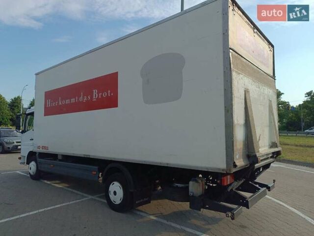 Белый Мерседес Атего, объемом двигателя 4.2 л и пробегом 130 тыс. км за 12000 $, фото 24 на Automoto.ua