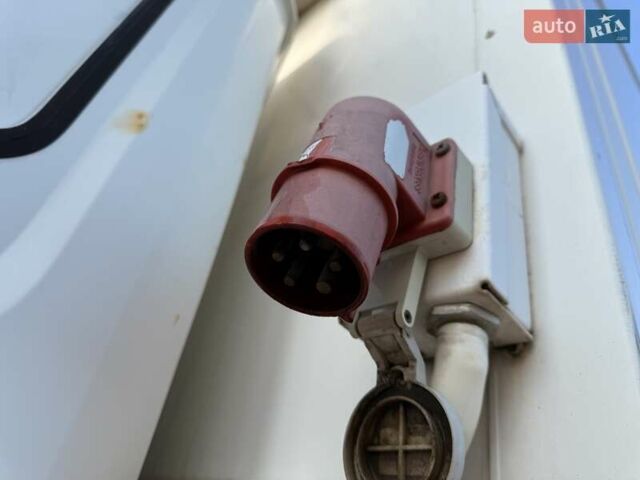 Белый Мерседес Атего, объемом двигателя 6 л и пробегом 73 тыс. км за 15000 $, фото 16 на Automoto.ua