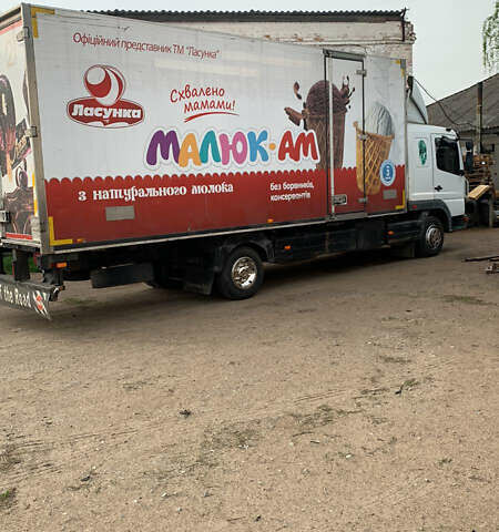 Белый Мерседес Атего, объемом двигателя 4.3 л и пробегом 682 тыс. км за 16500 $, фото 13 на Automoto.ua