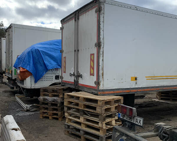 Белый Мерседес Атего, объемом двигателя 4.3 л и пробегом 682 тыс. км за 16500 $, фото 8 на Automoto.ua