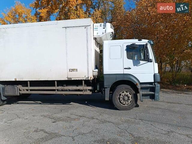 Мерседес Атего 2000 в Днепре (Днепропетровске) на Automoto.ua Белый Мерседес Атего, объемом двигателя 6.37 л и пробегом 1 тыс. км за 15000 $, фото 2 на Automoto.ua