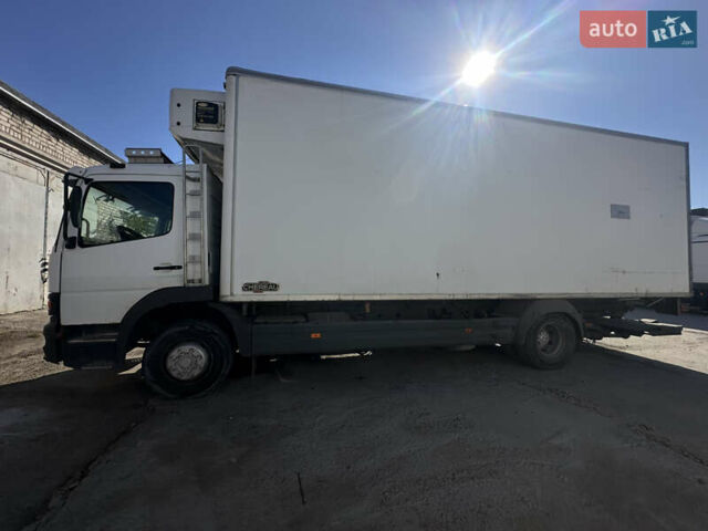 Білий Мерседес Атего, об'ємом двигуна 6 л та пробігом 8 тис. км за 13000 $, фото 4 на Automoto.ua