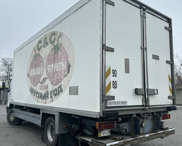 Белый Мерседес Атего, объемом двигателя 4.25 л и пробегом 417 тыс. км за 13500 $, фото 1 на Automoto.ua