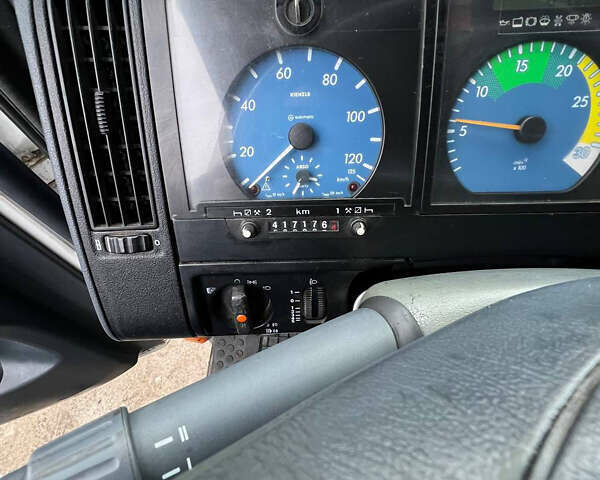 Белый Мерседес Атего, объемом двигателя 4.25 л и пробегом 417 тыс. км за 13500 $, фото 13 на Automoto.ua