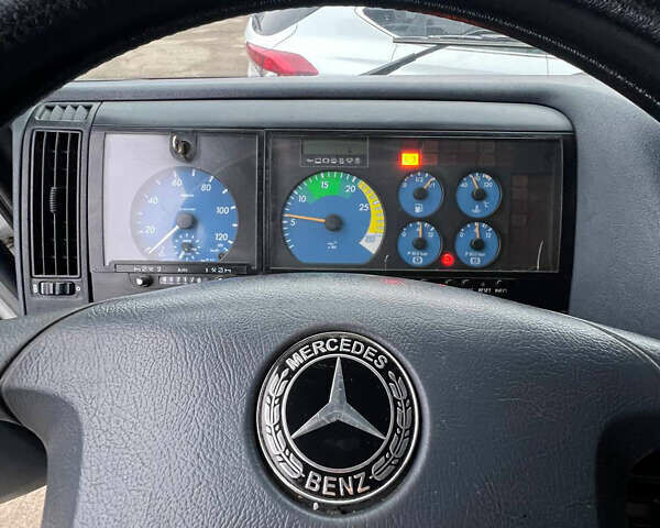 Белый Мерседес Атего, объемом двигателя 4.25 л и пробегом 417 тыс. км за 13500 $, фото 14 на Automoto.ua