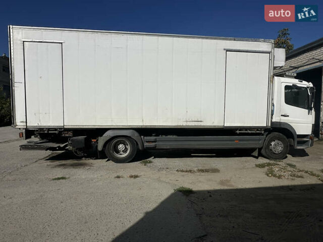 Білий Мерседес Атего, об'ємом двигуна 6 л та пробігом 8 тис. км за 13000 $, фото 6 на Automoto.ua