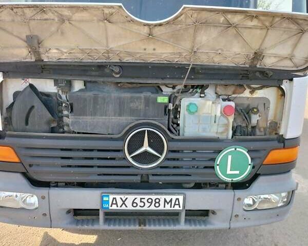 Білий Мерседес Атего, об'ємом двигуна 4.25 л та пробігом 600 тис. км за 16700 $, фото 5 на Automoto.ua