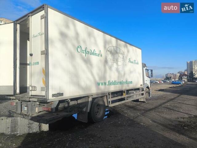 Білий Мерседес Атего, об'ємом двигуна 6.4 л та пробігом 665 тис. км за 22000 $, фото 1 на Automoto.ua