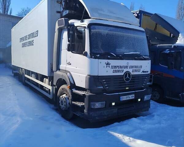 Белый Мерседес Атего, объемом двигателя 6.37 л и пробегом 800 тыс. км за 18000 $, фото 14 на Automoto.ua