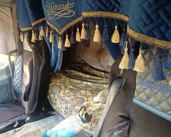 Белый Мерседес Атего, объемом двигателя 6.4 л и пробегом 760 тыс. км за 21000 $, фото 6 на Automoto.ua