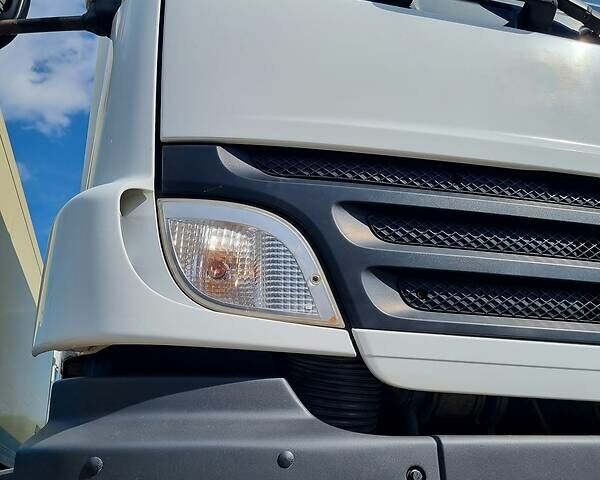 Белый Мерседес Атего, объемом двигателя 4.6 л и пробегом 600 тыс. км за 30000 $, фото 5 на Automoto.ua