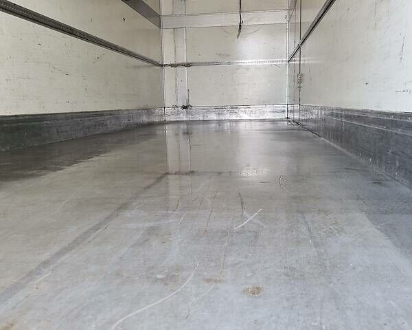 Белый Мерседес Атего, объемом двигателя 4.6 л и пробегом 600 тыс. км за 30000 $, фото 25 на Automoto.ua