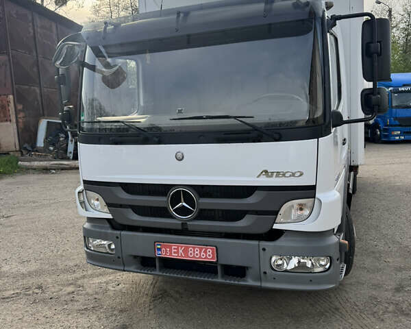 Белый Мерседес Атего, объемом двигателя 0 л и пробегом 366 тыс. км за 37500 $, фото 1 на Automoto.ua