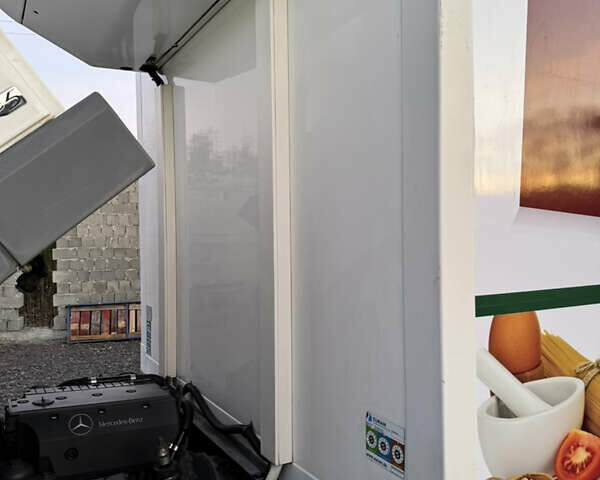 Білий Мерседес Атего, об'ємом двигуна 4.3 л та пробігом 270 тис. км за 37500 $, фото 39 на Automoto.ua