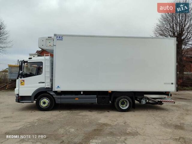 Белый Мерседес Атего, объемом двигателя 4.3 л и пробегом 238 тыс. км за 33800 $, фото 6 на Automoto.ua