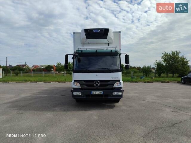 Белый Мерседес Атего, объемом двигателя 4.7 л и пробегом 375 тыс. км за 39800 $, фото 2 на Automoto.ua