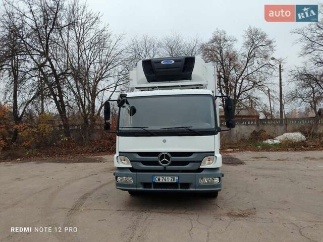 Белый Мерседес Атего, объемом двигателя 4.7 л и пробегом 356 тыс. км за 36000 $, фото 2 на Automoto.ua