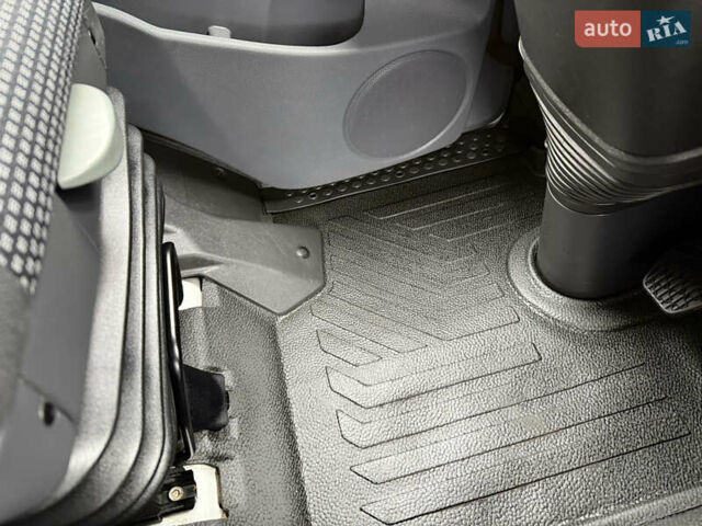 Белый Мерседес Атего, объемом двигателя 4.3 л и пробегом 95 тыс. км за 42500 $, фото 61 на Automoto.ua