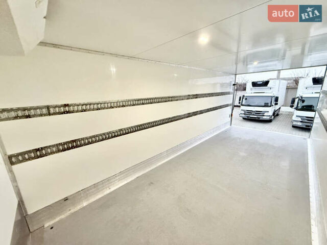 Белый Мерседес Атего, объемом двигателя 4.3 л и пробегом 95 тыс. км за 42500 $, фото 45 на Automoto.ua