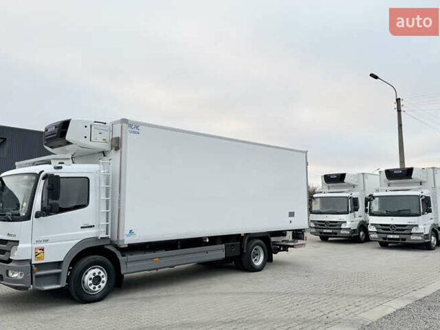 Белый Мерседес Атего, объемом двигателя 4.3 л и пробегом 95 тыс. км за 42500 $, фото 1 на Automoto.ua