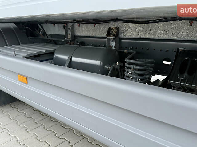 Белый Мерседес Атего, объемом двигателя 4.3 л и пробегом 95 тыс. км за 42500 $, фото 31 на Automoto.ua